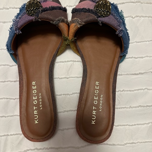 New in Box Kurt Geiger Women's Pink and Blue Frayed Slide Sandals - Picture 3 of 4